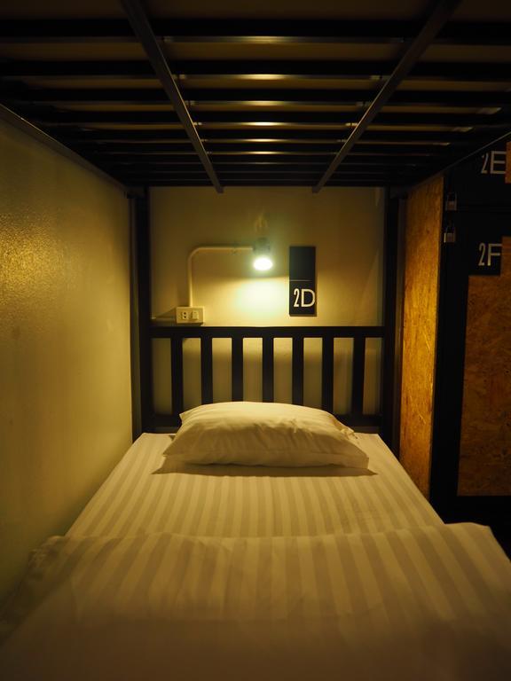 Eden Walking Street Hostel Chiang Mai Kamer foto