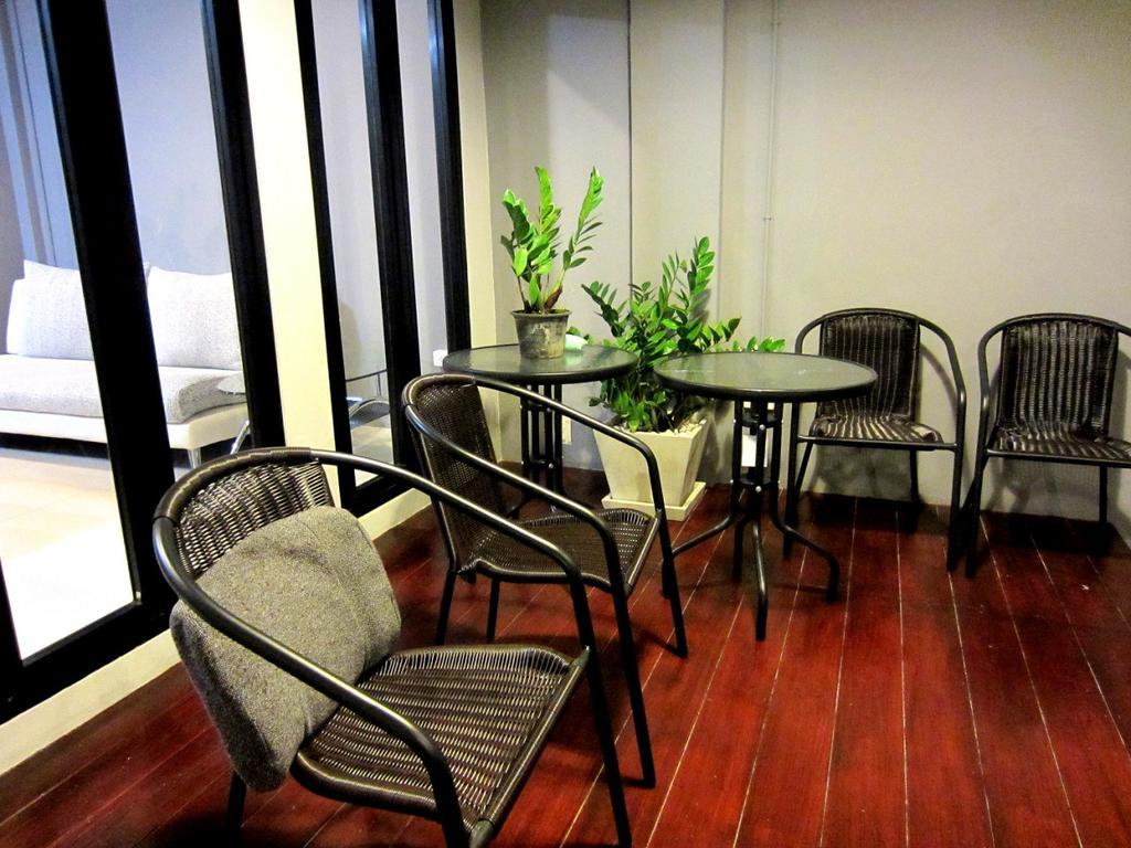 Eden Walking Street Hostel Chiang Mai Buitenkant foto