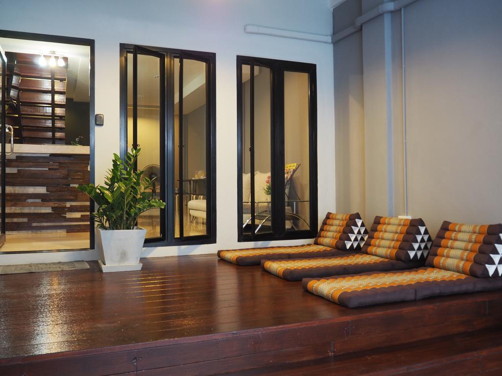 Eden Walking Street Hostel Chiang Mai Buitenkant foto
