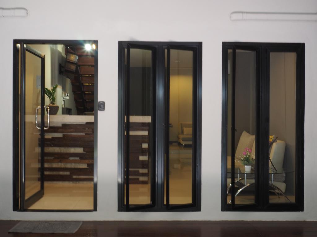 Eden Walking Street Hostel Chiang Mai Buitenkant foto