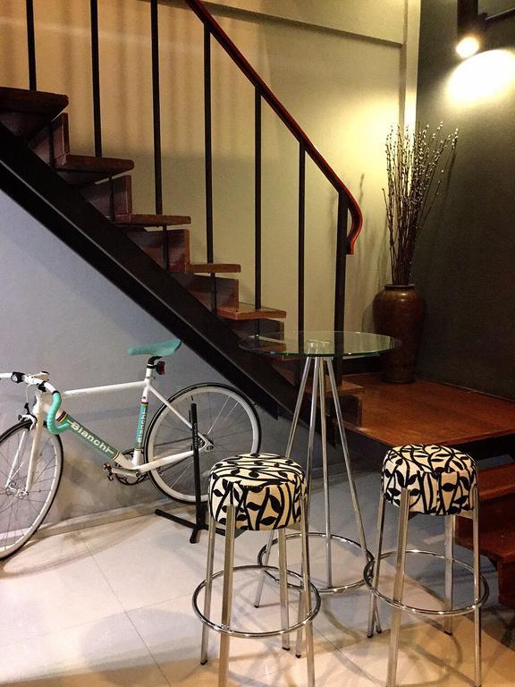 Eden Walking Street Hostel Chiang Mai Buitenkant foto