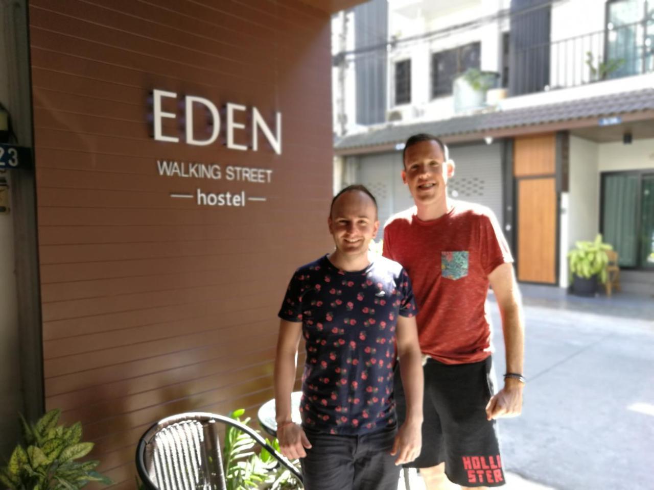 Eden Walking Street Hostel Chiang Mai Buitenkant foto
