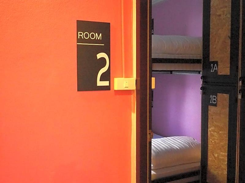 Eden Walking Street Hostel Chiang Mai Buitenkant foto