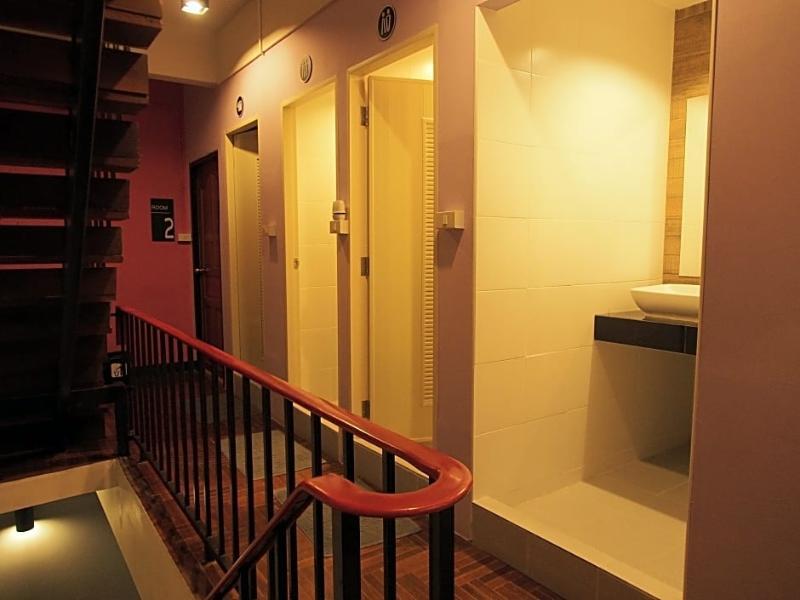 Eden Walking Street Hostel Chiang Mai Buitenkant foto